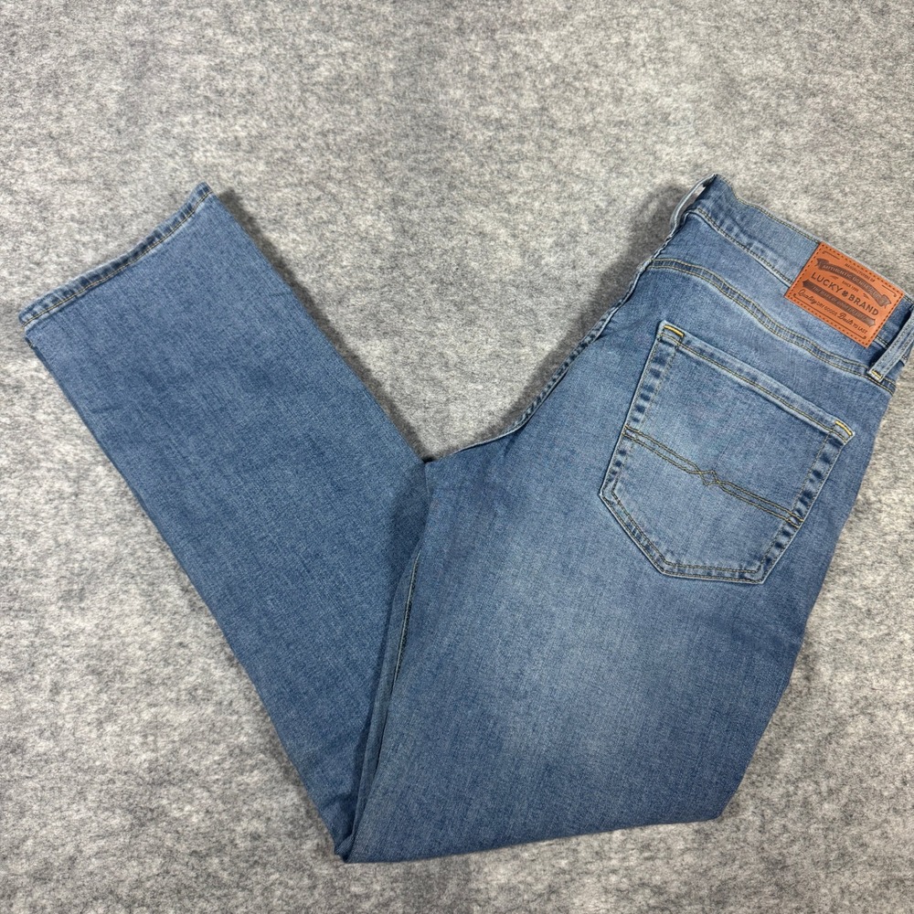Lucky Brand 223 Straight Leg Jeans Mens 32x32 Medium Wash Blue Stretch Denim